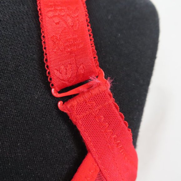 Gorgeous Red and Gold Decorated Bra Sz. 40/90 - Picture 3 of 8